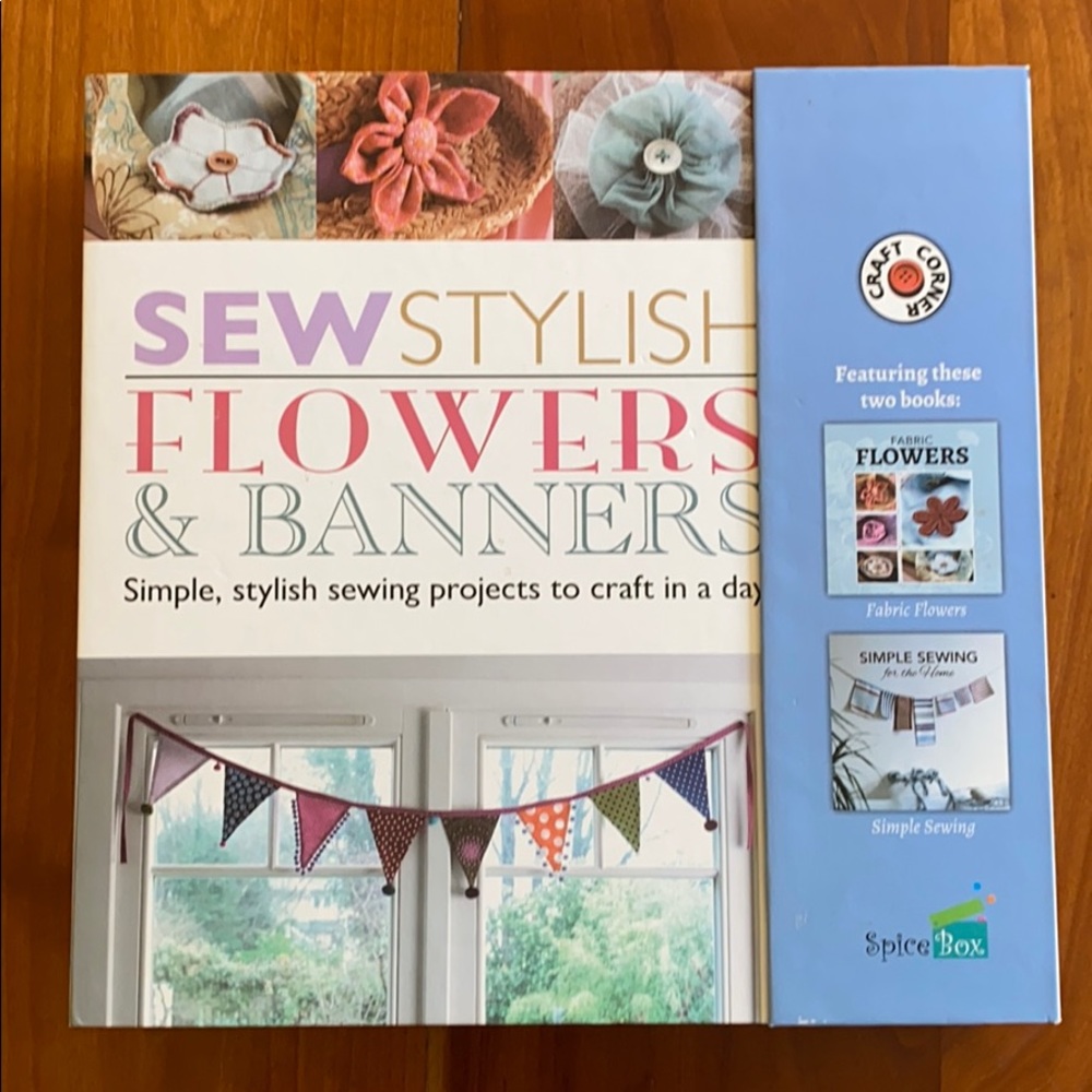 Craft Corner flower and banner kit